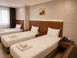 Hotel Real Life