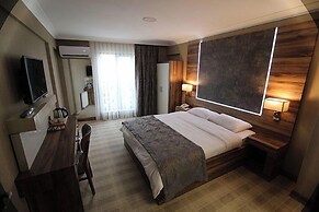 Hotel Real Life