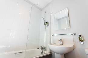 The Dog and Doublet Inn