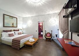 Suites Rome Condotti