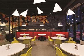 Radisson RED Minneapolis Downtown