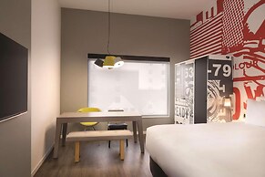 Radisson RED Minneapolis Downtown