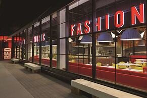 Radisson RED Minneapolis Downtown