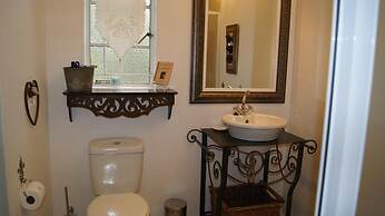 Cunningham Cottage Guest House