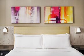 DoubleTree by Hilton New York Times Square West