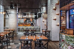 DoubleTree by Hilton New York Times Square West