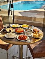 Las Brisas Beach Hotel