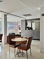 Las Brisas Beach Hotel