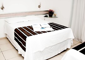 Las Brisas Beach Hotel