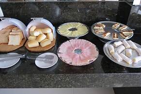 Las Brisas Beach Hotel