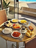 Las Brisas Beach Hotel