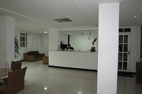 Las Brisas Beach Hotel