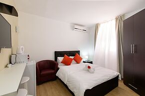 Beach View Apartments And Studio