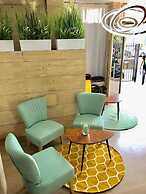 Beach View Apartments And Studio