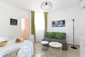 Beach View Apartments And Studio