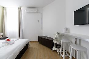 Beach View Apartments And Studio