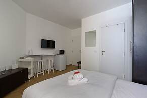 Beach View Apartments And Studio