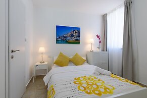 Beach View Apartments And Studio