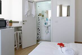 Beach View Apartments And Studio