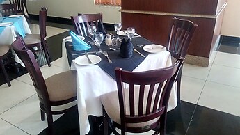 Thakadu Hotel, Casino & Conference Centre