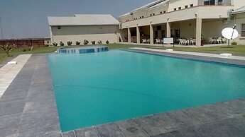 Thakadu Hotel, Casino & Conference Centre