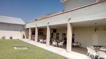 Thakadu Hotel, Casino & Conference Centre