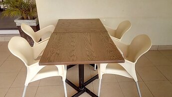 Thakadu Hotel, Casino & Conference Centre