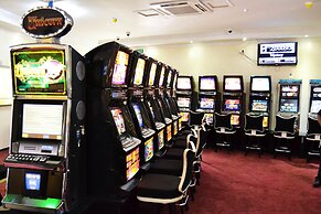 Thakadu Hotel, Casino & Conference Centre