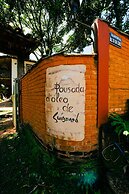 Pousada d'óleo de Guignard