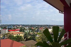 Earl Heights Suites Hotel