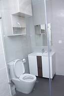 Earl Heights Suites Hotel