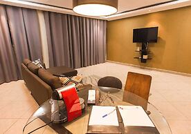 Earl Heights Suites Hotel