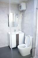 Earl Heights Suites Hotel