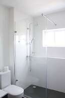 Earl Heights Suites Hotel