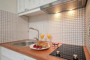 Ormos Holiday Studios