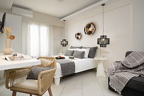 Ormos Holiday Studios