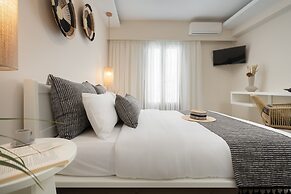 Ormos Holiday Studios