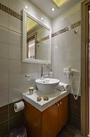 Ormos Holiday Studios