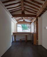 Hanok Residence Hotel Side