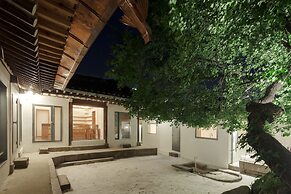 Hanok Residence Hotel Side