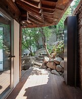 Hanok Residence Hotel Side