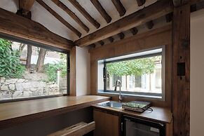 Hanok Residence Hotel Side