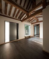 Hanok Residence Hotel Side