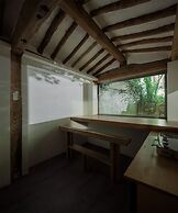 Hanok Residence Hotel Side