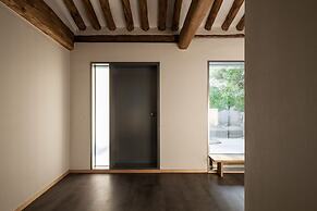 Hanok Residence Hotel Side