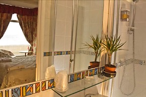 Leonardo's Guest House
