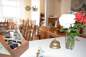 Leonardo's Guest House