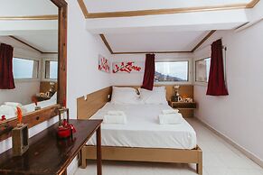 Happy Days Hotel Christina