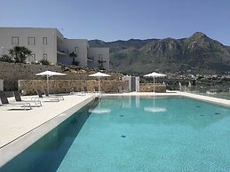 La Blanca Resort & Spa