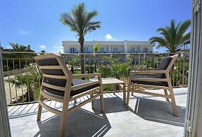 La Blanca Resort & Spa